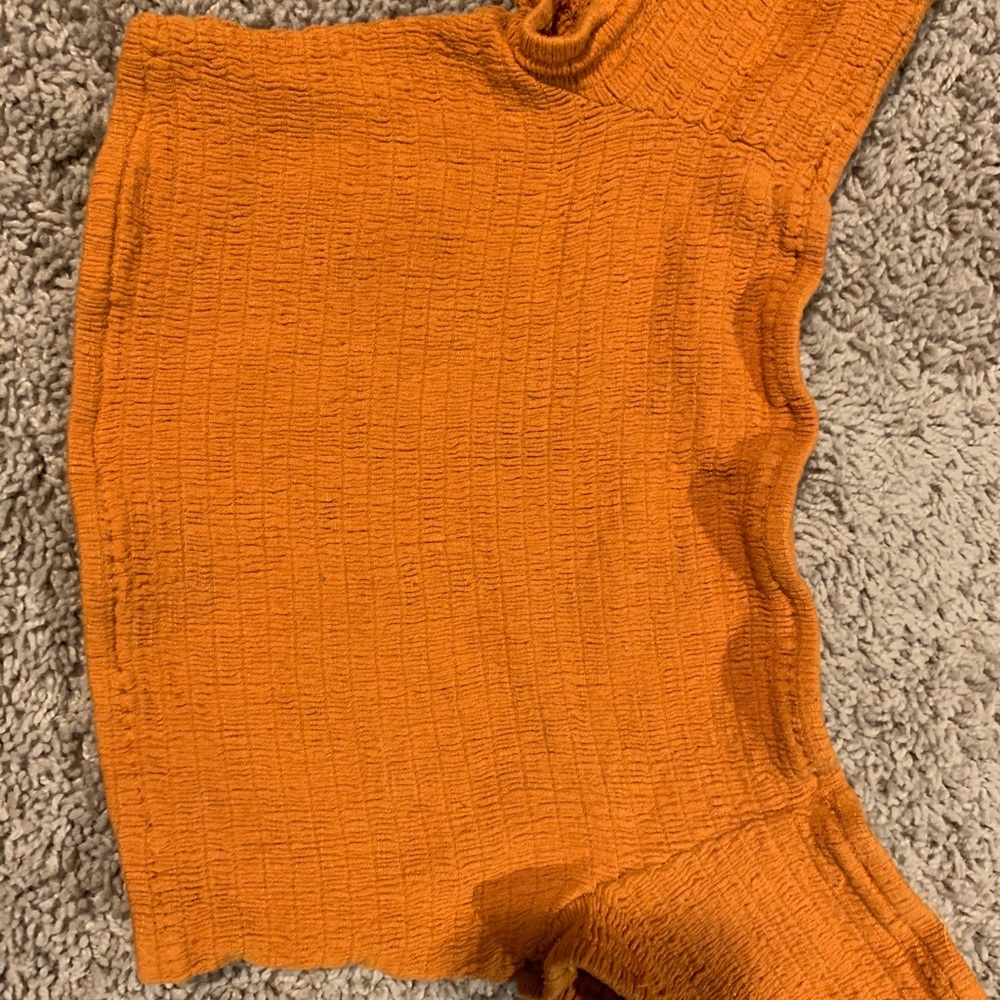 Crop top bundle! - Picture 5 of 11